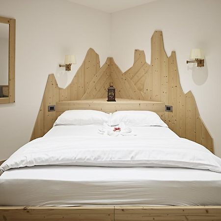 B&B Augusto Мадонна-ди-Кампильо Экстерьер фото